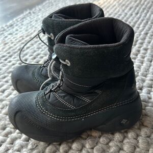 Columbia snow boots size 3